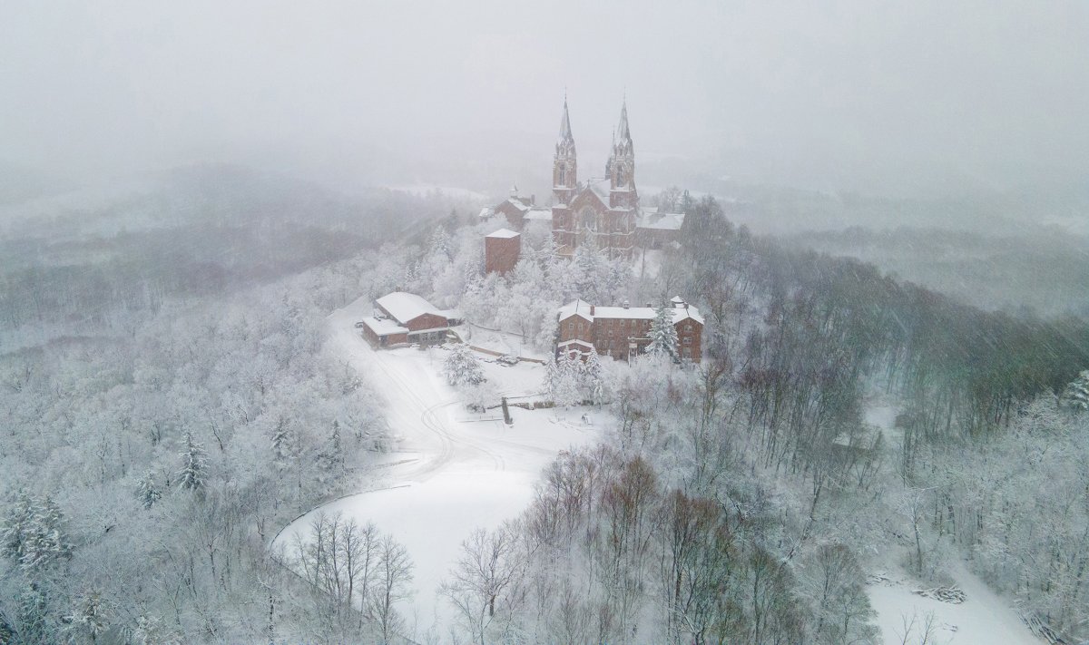 mdesisti's tweet image. OK, Holy Hill lovers - here's what it looks like after today's snow.