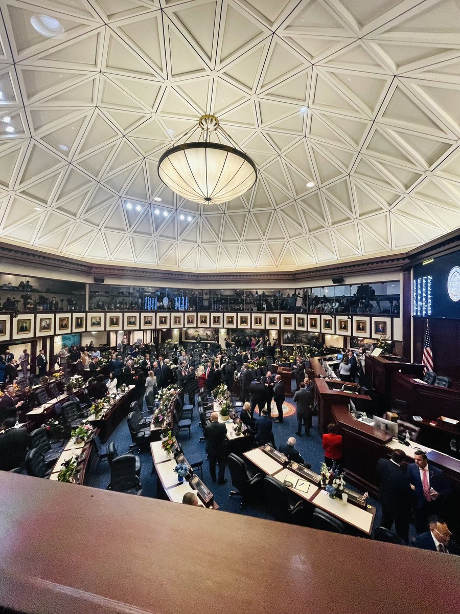 jtleanos's tweet photo. What a true honor to be recognized by @GovRonDeSantis and the state of Florida as an athlete for New College Of Florida. Huge thank you to New College President @richardcorcoran and @NewCollegeFL_AD Mario Jimenez for giving me this great opportunity! Go Banyans!! @NCFBanyansBB https://t.co/akFmDK4yZ7
