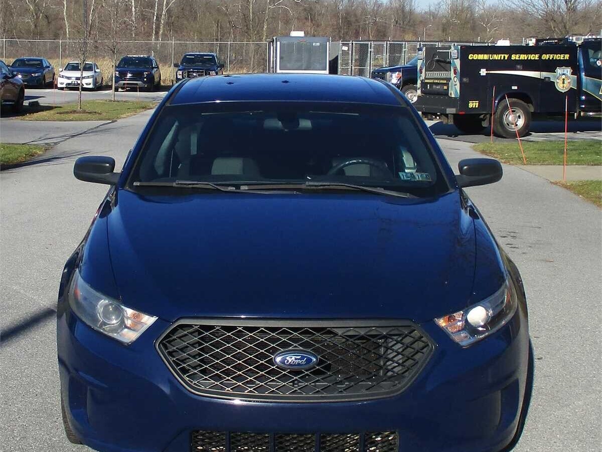 municibid's tweet image. Dominate the road with this 2014 Ford Police Interceptor Sedan that continues to turn heads. In outstanding operational condition! 🚓 mbid.us/47uNYVh
✅ 139,729 miles
📍Hershey, PA

#fordtaurus #ford #taurus #policeinterceptor #policecar #fordnation #forsale #auction
