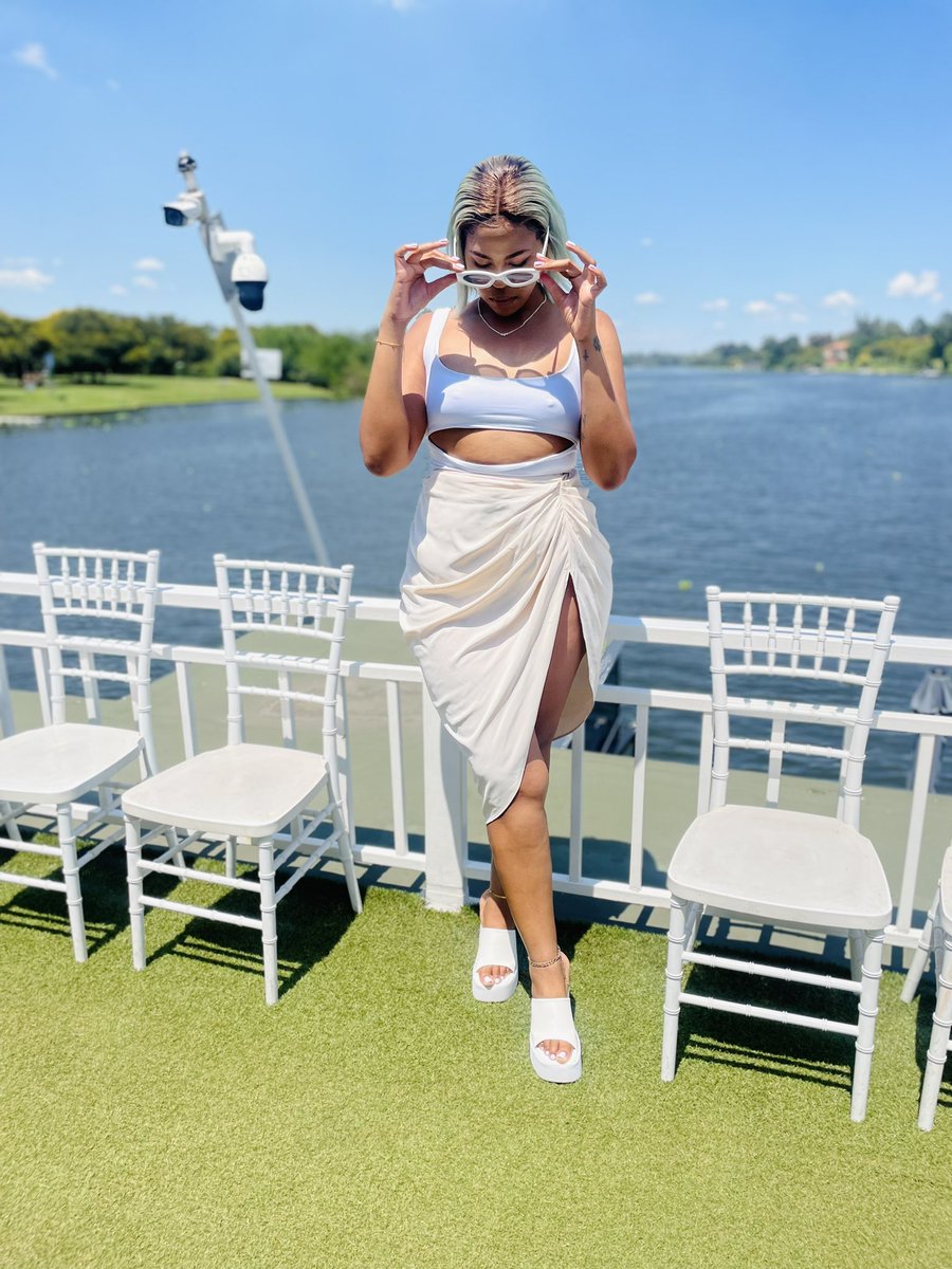 32nd Floor 🥳🥂✨