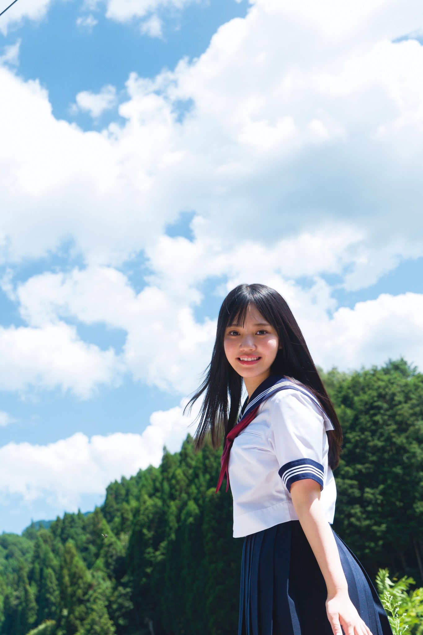 Amazon.co.jp: 直筆サイン入り鈴原すず 1st写真集 すずのゆめ