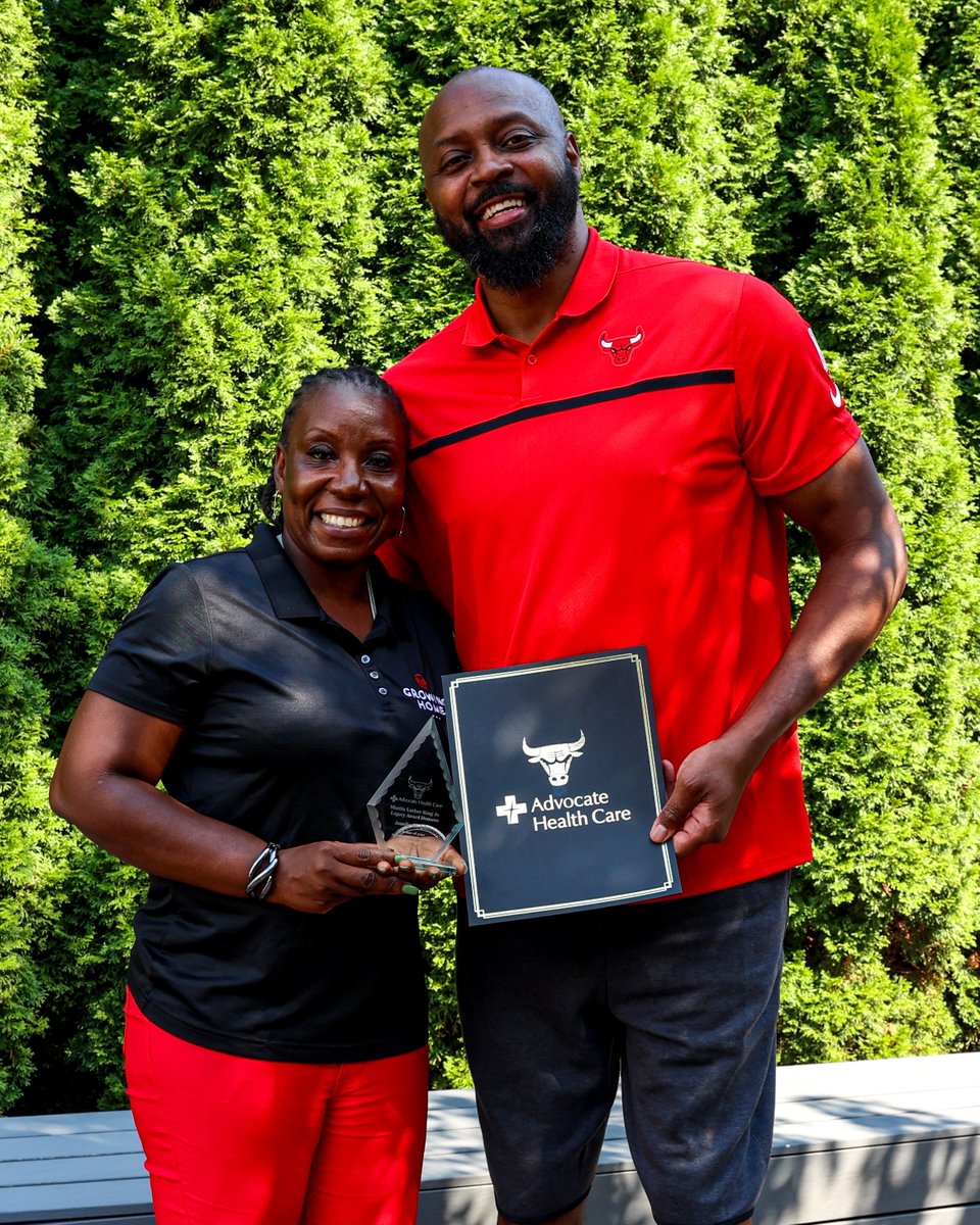 bullscommunity's tweet photo. Introducing our 2024 MLK Legacy Honorees!

Meet Janelle St. John, the Executive Director of @GrowingHome: an organization that believes that everyone deserves to have a good job and to eat well.

@AdvocateHealth | @HoraceGrant54 https://t.co/ZbW2j98Ux0