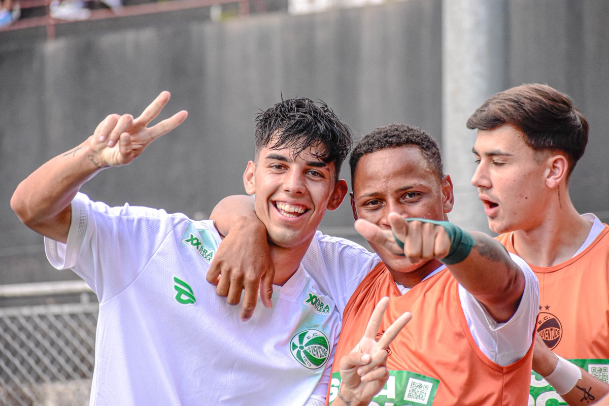 ECJuventude's tweet photo. GOLEADA E 100% DOS GURIS NA COPINHA 🇳🇬 

Caíque, Clébio, Tomi Montefiori e Maiquel marcaram os gols do Juzão na vitória sobre o São Bernardo por 4 a 1. O Verdão confirmou a classificação para a segunda fase com 100% de aproveitamento na @Copinha 

📸 Nathan Bizotto/ECJuventude https://t.co/exwdqxW4uv