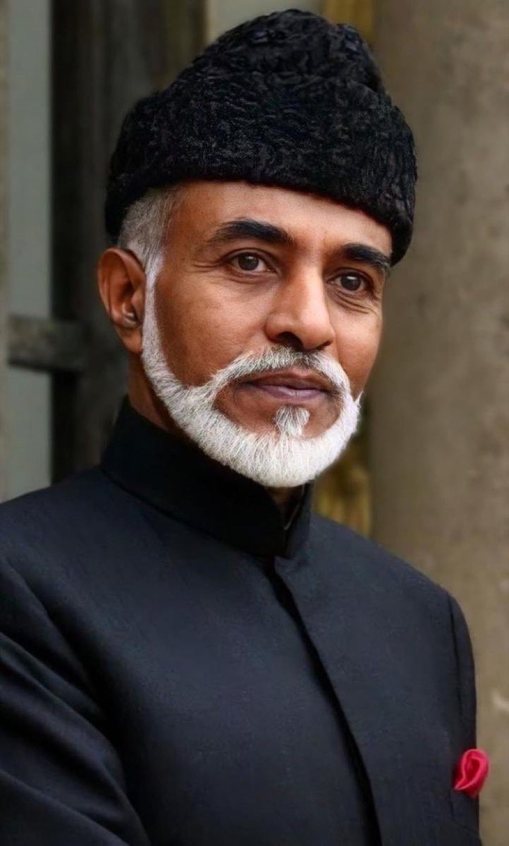 ١٠ | يناير ..

أبي طاب منامك الطويل، ورحم الله جسدك الذي امتلأ طهراً وغاب عن الدنيا.
#اعز_الرجال_وانقاهم || #قابوس_في_قلوبنا