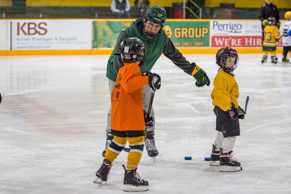 UVM Men's Hockey tweet media