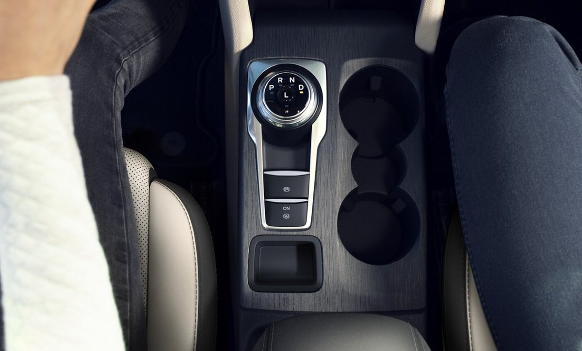 Check out the Ford Escape® with its convenient Rotary Gear Shift Dial! 
Get extra space for:

🥤Cupholders
🔌USB Ports
📱Console Storage