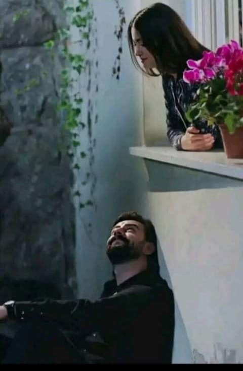 Nazar Nazar Mein Hee Dewana Bana Dete Hain,
Husn Walon Ki Jhalak Kamal Hoti Hai
#Njwrites