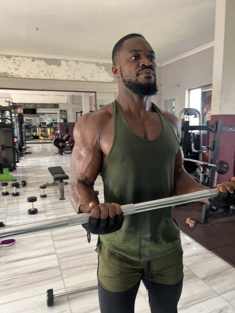binsalim's tweet photo. Your physique is a direct reflection of the control you have over your life. *copied* #binsalimfitness #perfectbodyphysique #bodybuilding #personaltrainer #easywego https://t.co/qIXWsHkoy1