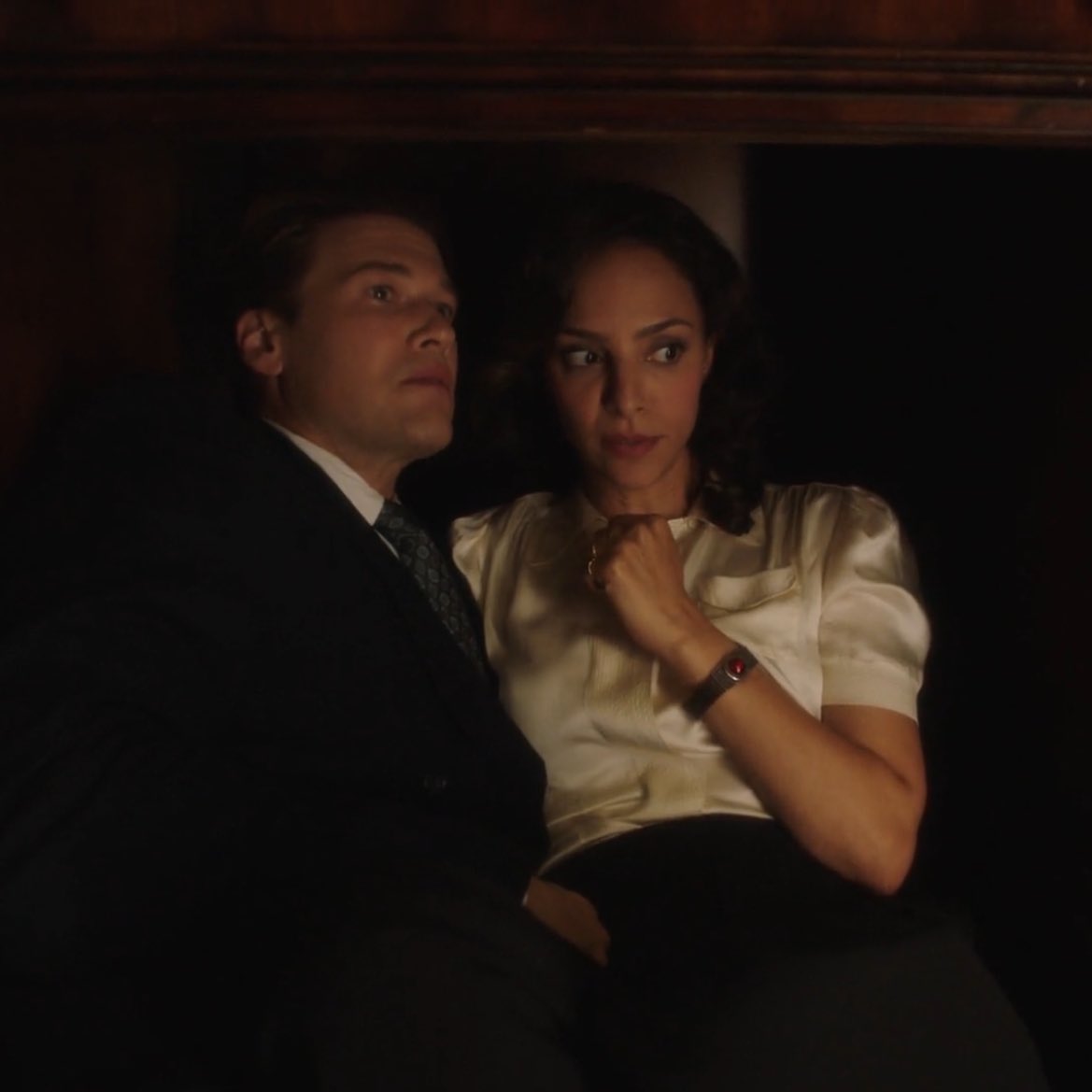ricwatches's tweet photo. NATE AND ZARI ARE SO HOT TOGETHER ๐๐คญ #Natari #Steelhacker #LegendsOfTomorrow #SaveLegendsOfTomorrow #RewatchingLegends https://t.co/dVKAVE7Pgg