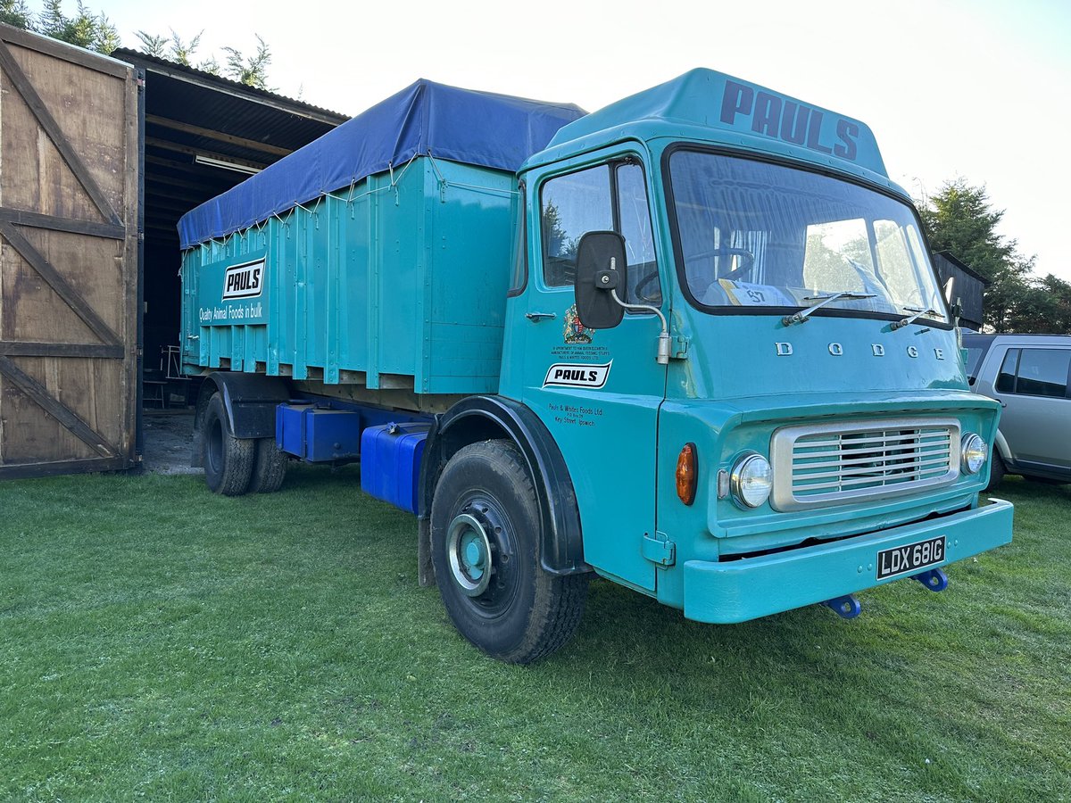 The vintage team have been on-site today cataloguing some fantastic vehicles for the 20th April auction, including a fabulous AEC Mandator, Honda S800, Mercedes 450 SE, Dodge K Series
#cheffins #vehicle #car #truckauction #carauction #truck #lorry #aec #honda #hondas800 #mercedes