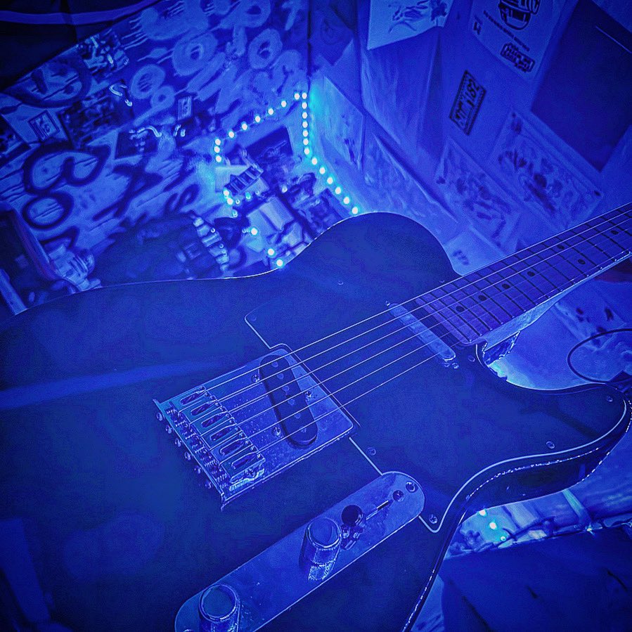 Had some fun with this dude today 🪓

#aim2tease #guitar #fender #telecaster #guitarist #photo #instagram #blue #lights #guitars #poppunk #alternative #rock #music #newmusic #thegame #newalbum #artist