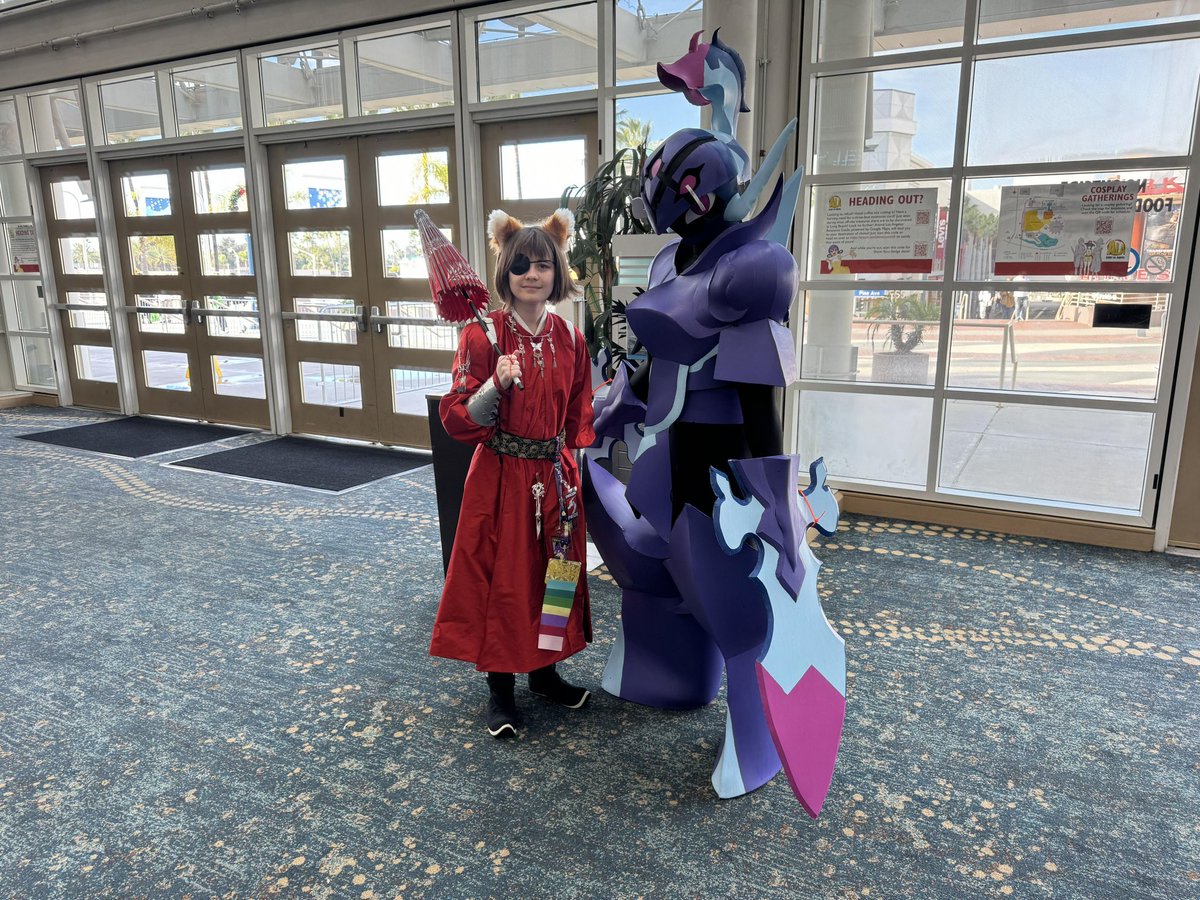 TimcangJr's tweet image. So Many Pokemon Trainer and Battles in Anime Los Angeles! #pokemon #ceruledge #cosplay