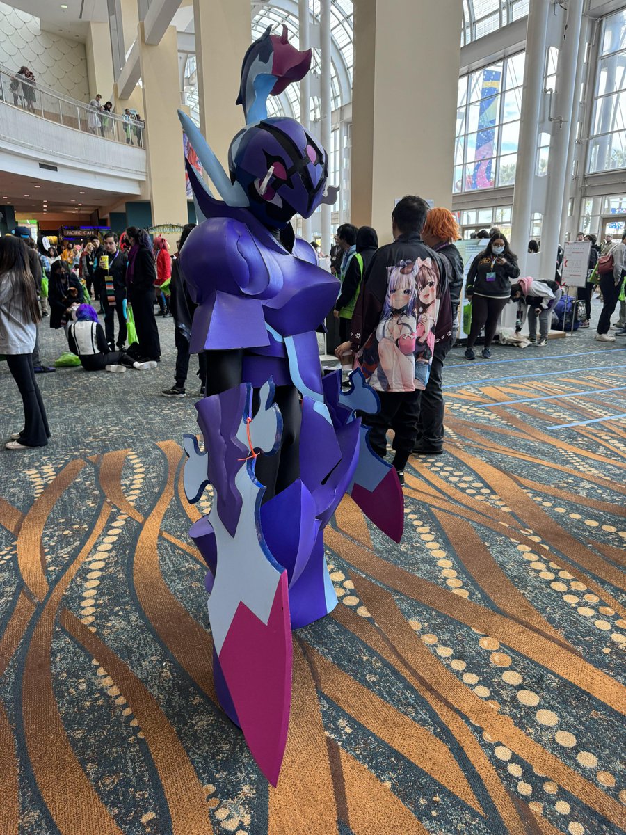 TimcangJr's tweet image. So Many Pokemon Trainer and Battles in Anime Los Angeles! #pokemon #ceruledge #cosplay