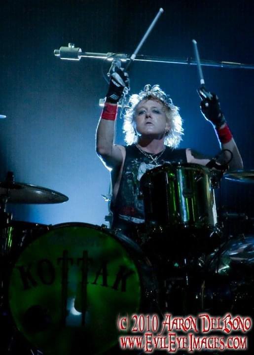 RIP James Kottak #RockNRollForever 🤘🏼🤘🏼