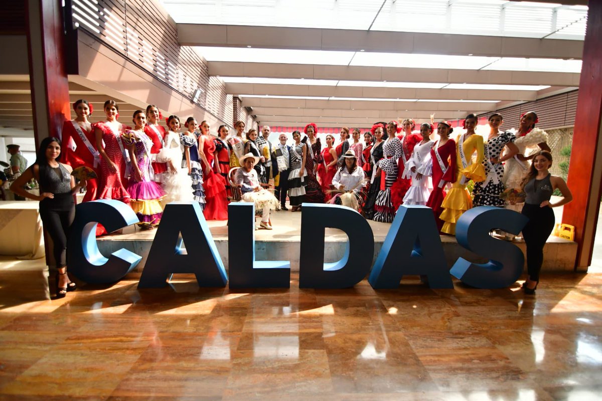 SecPlaneaCaldas's tweet image. Nos #planeamos un departamento internacional y recibimos la corte real de la #FeriaDeManizales💃🏽