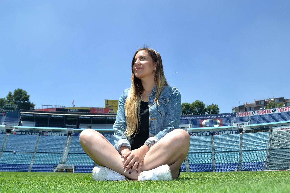 Viioletitta's tweet image. #CruzAzul 🚂
¿Quién más irá el sábado al estadio Ciudad de los Deportes a ver a Cruz Azul? 🙋🏼♀️