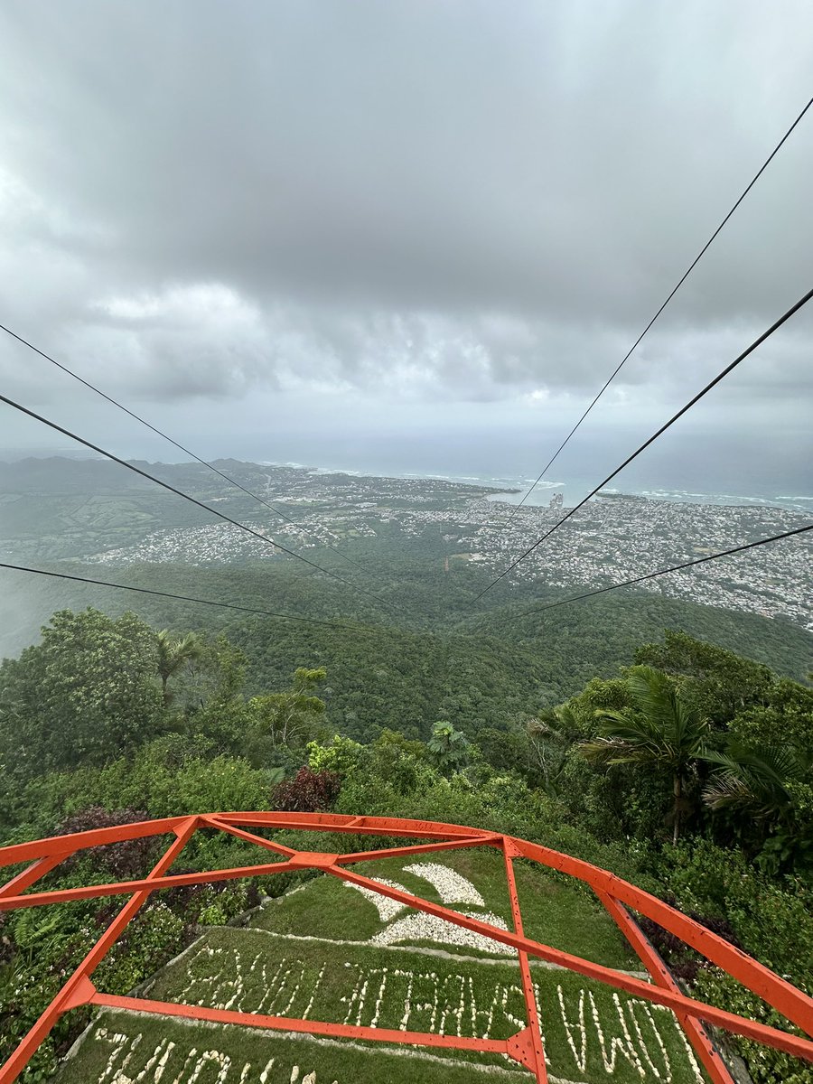 AmandaMunsch's tweet photo. Country #38 on my life’s journey to (hopefully) experience 100 countries across the world… 

@GoDomRep https://t.co/0U7ULBD95I