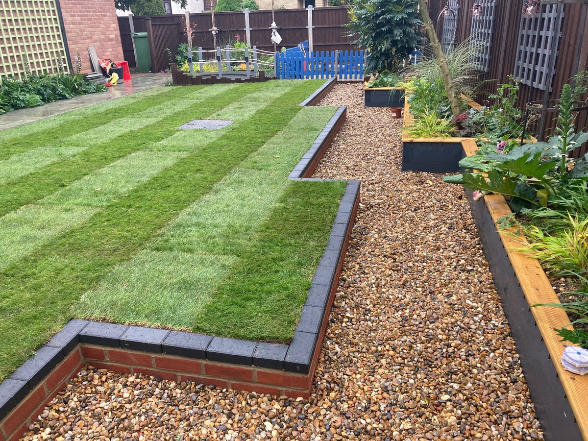 Green and Ground tweet media