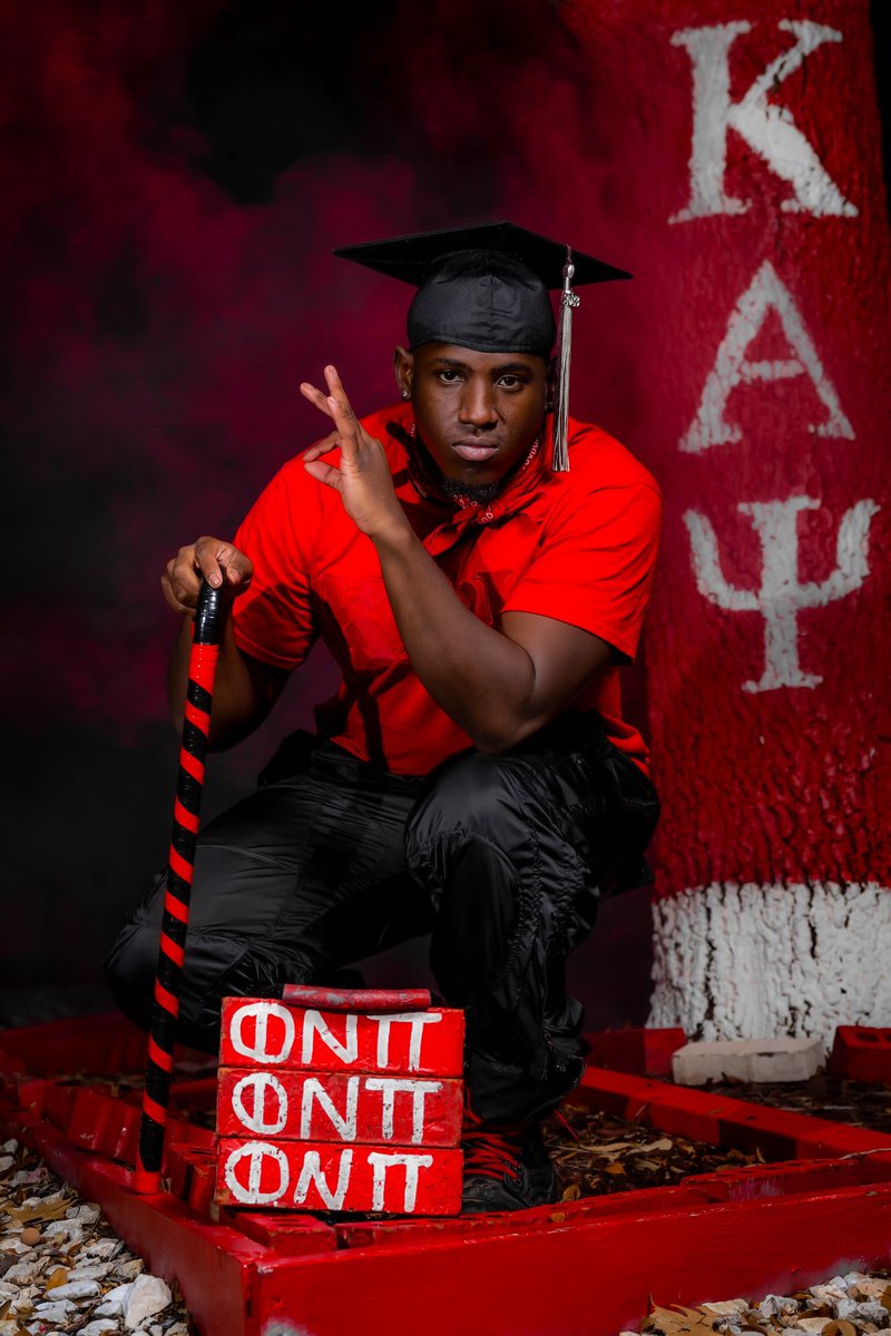 High4lahe's tweet photo. After 4 long years, my time at Texas Southern has come to an end this journey wasn't easy but I exceeded every obstacle and finally GOT OUT 🎓.
#hbcu #hbcugrad #hbcugrads #tsu #txsu #txsu23 #hbcupulse #nupesgraduate #nupes #kappaalphapsi https://t.co/jhx7T31log