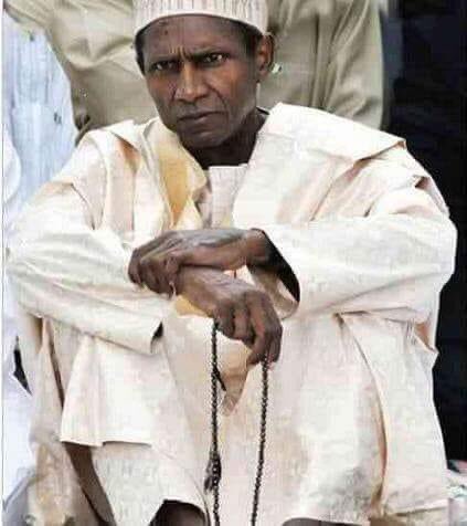 A_Y_Rafindadi's tweet photo. Allah baya barin wani dan wani.
Ya Allah kajikan Umar Musa Yar Aduwa.
Shikadai ne dayahau mulki Abu yaragu a Nigeria amma duk shugaban dayahau saidai abubuwa sita tashi.

Ya Allah ka kawo mana irin wannan shugaban🙏🏼 https://t.co/65gvP2h9vg
