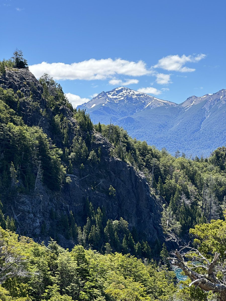 franperez_fp's tweet photo. Patagonia + Starlink sería una locura. Buenos Aires es una trampa, hay que salir de ahí y venir acá. https://t.co/xUpdrbF7Li