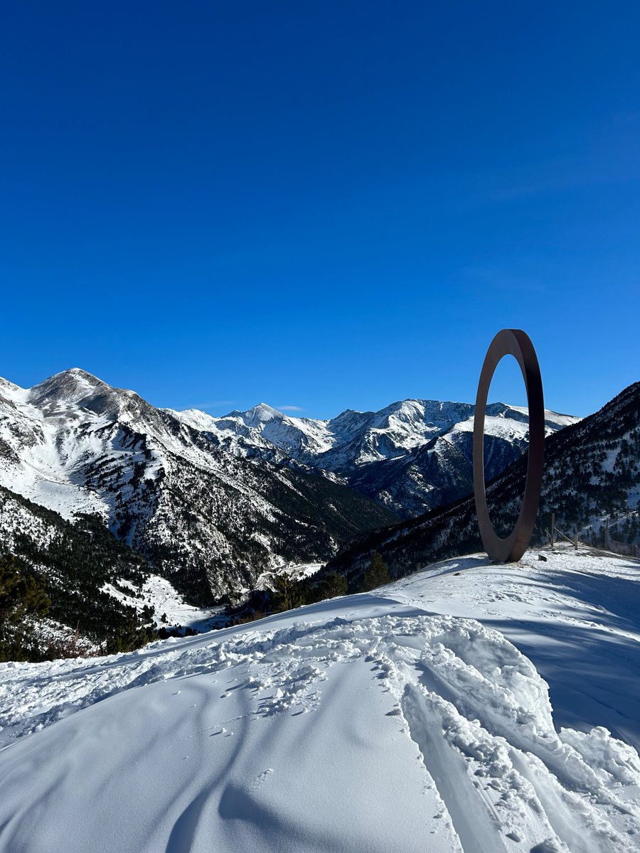 santifalon's tweet photo. Los invito a ver las montañitas de Andorra, de nada :) https://t.co/ktrpacJ78H