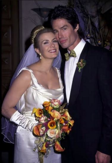TwBeautiful's tweet photo. 6 Gennaio 1998 - Ridge e Brooke si sposano per la seconda volta, dopo la prima volta avvenuta nel 1994, sulla spiaggia.
#twittamibeautiful #throwbackteusday #flashbacktuesday https://t.co/VOFNsuwFaZ