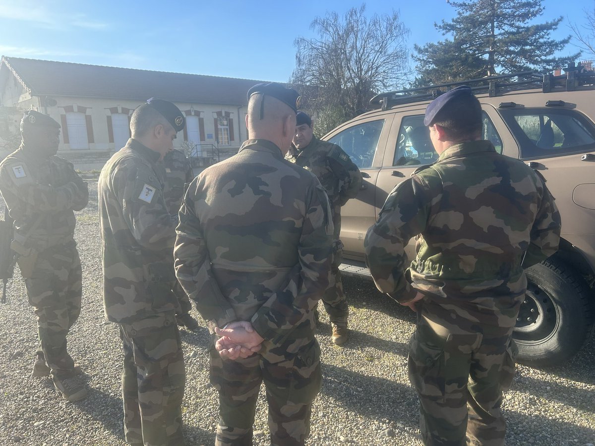 48eRT_CDC's tweet image. Aujourd’hui au 48 : simulation du déclenchement de l’alerte DRT- Détachement de Réactivité Terre. Cette alerte est déclenchée par le préfet et consiste à armer en 6h, une section prête à être déployée en cas d’événements graves.
#ALaHauteur 
@armeedeterre 
@COMSIC_FR 
@ArmeesNoA