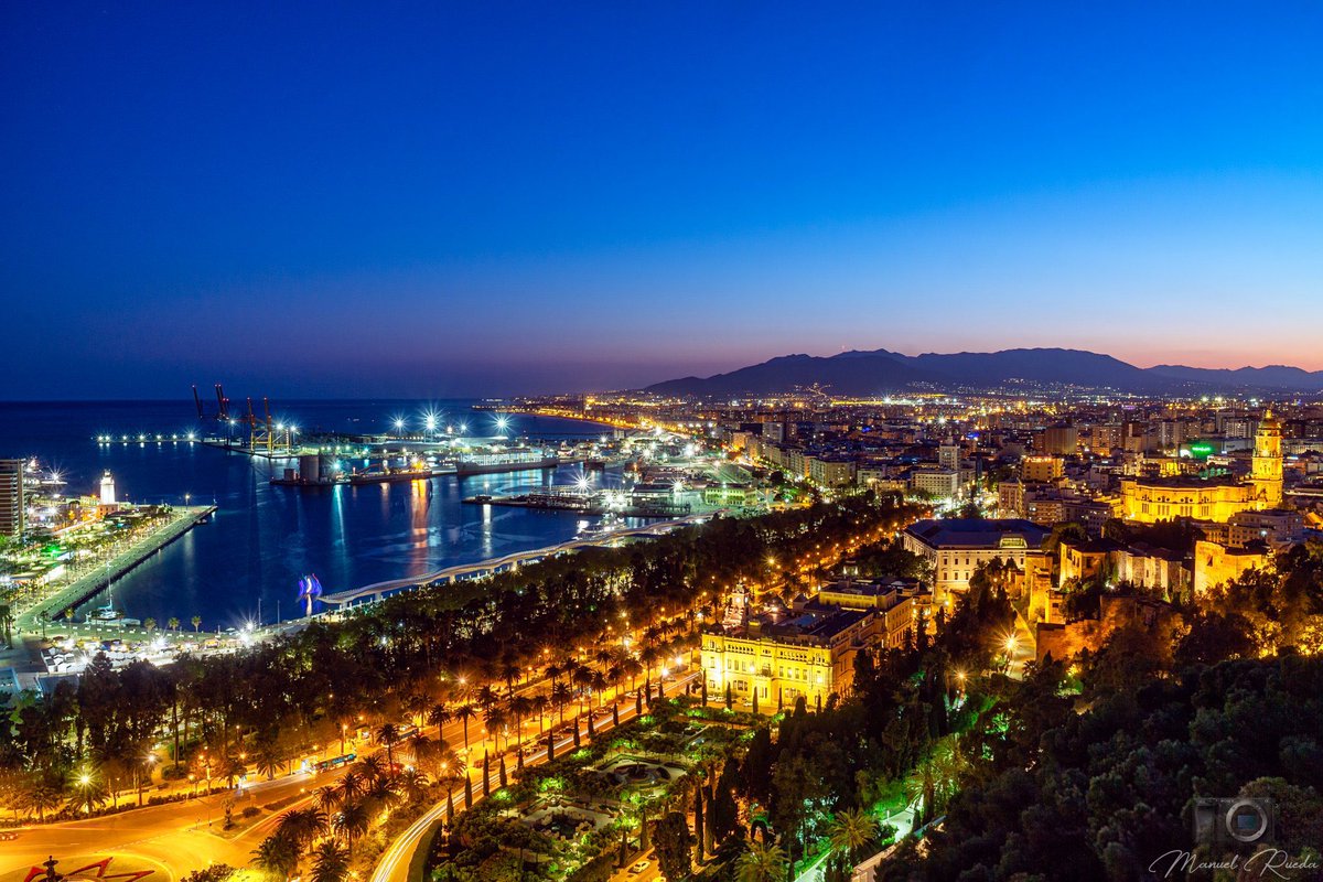 Malagaconacento's tweet photo. ¡¡ #Buenasnoches desde #Málaga 💜💚 !!
Foto @Zappa_Malaga
#malagaconacento #vivirenmlg #compartetumundo #followme https://t.co/QuW7AJZHEx