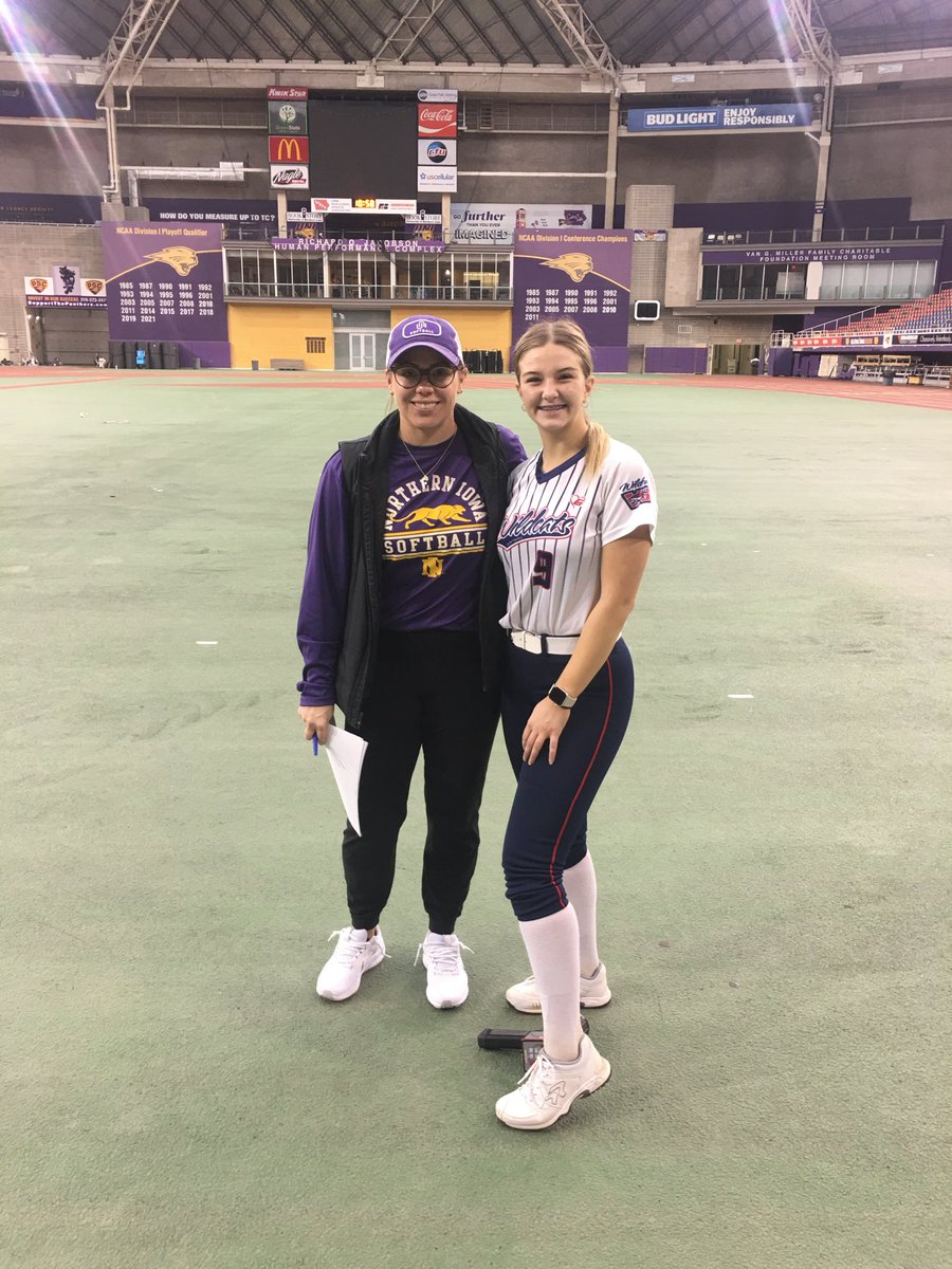 Thank you Ryan Jacobs and @CoachMWright3 for hosting an amazing camp! I gained lots of knowledge and appreciate your team taking the time to work with me! @UNISoftball @WildcatsChiJP @jillienwaldron