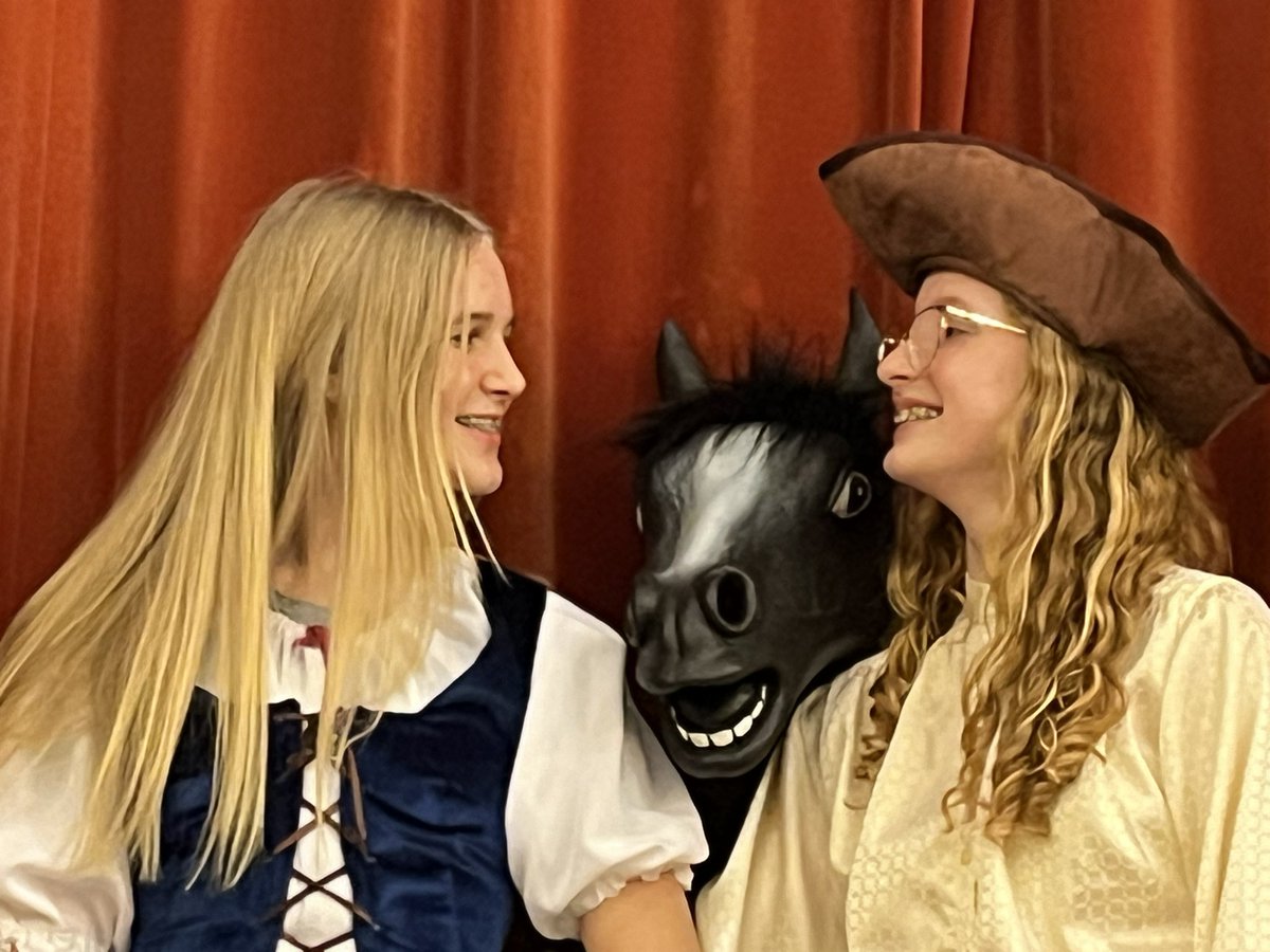 ClubBocking's tweet photo. Who has Dick met, and is Bess trying to come between them ! 
Matinee tickets selling fast 
#amdram
@BockingVC 
@BW_Times 
@braintree https://t.co/0lFUqzgy4U