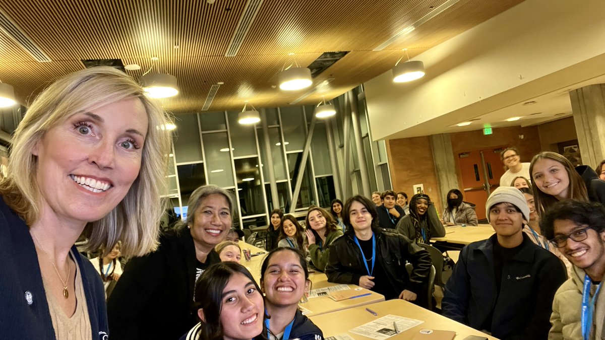 Kristina Ray tweet media