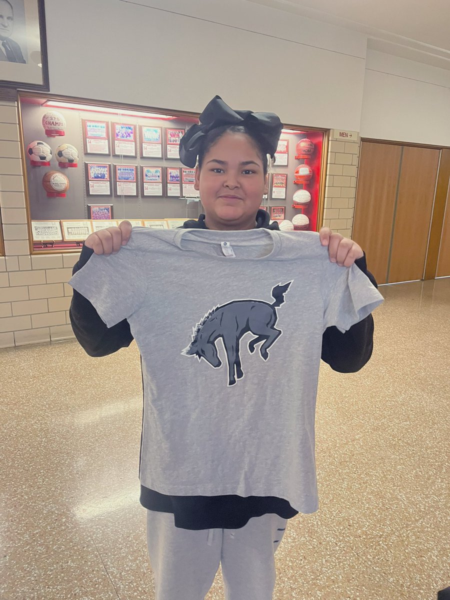 Mrs. Undercuffler tweet media