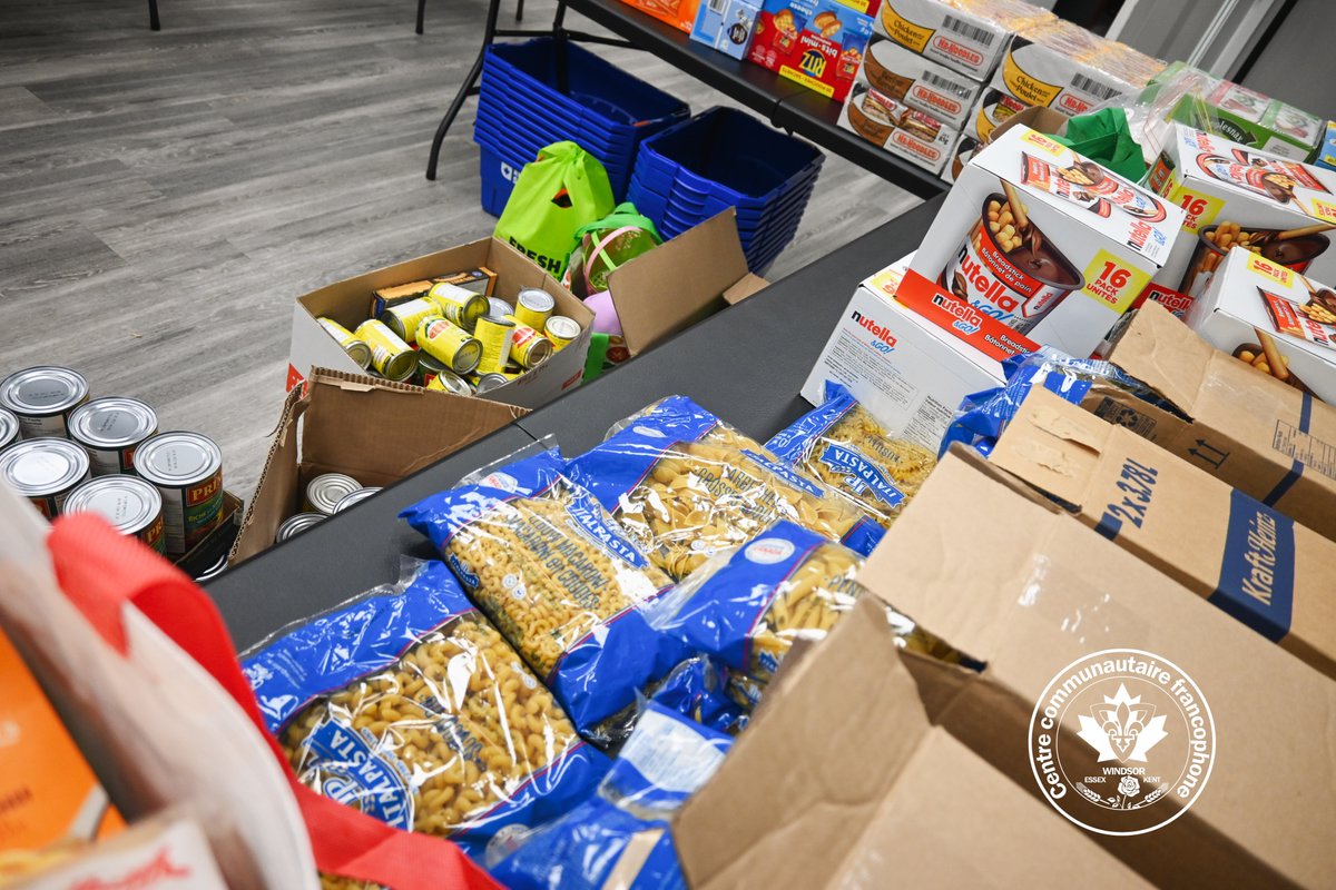 Un grand merci à la communauté francophone de Windsor-Essex-Kent pour sa générosité qui nous a permis d’amasser des milliers de denrées non périssables qui permettront de répondre aux besoins de plusieurs familles de la région au cours des prochains mois.