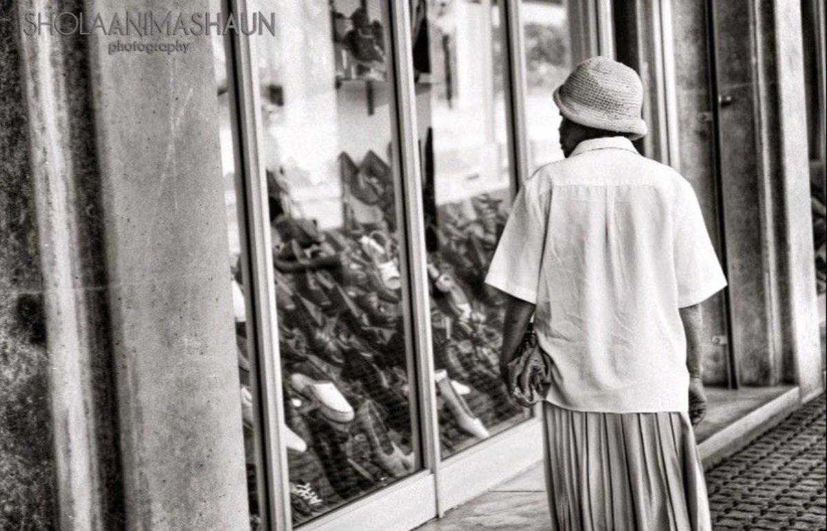 sholaanimashaun's tweet photo. Window Shopper
🇿🇦: SOWETO
Tue, 14 Oct 2008
EXIF: Canon EOS-1D Mark III f/4.0. ISO200
#ArchiveRaid
#Street
#ArchiveRaid
#Soweto
#SouthAfrica
#Amapiano
#ThrowBackThuraday https://t.co/rcqD07YxID