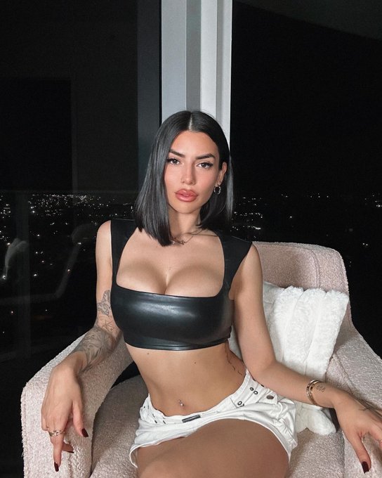 ✨ https://t.co/Bbd1eOeNr8