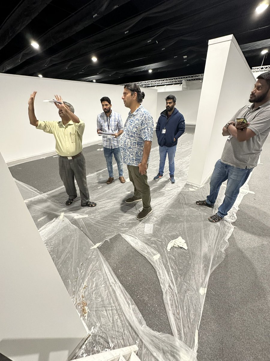 I m very fortunate to be invited to participate for an environmental group show, #TheGreenArtExpo , here in Abu Dhabi, today we unboxed everything and figured out where the pieces are going to hang, Next few days gonna be crunch time 💪🏼 more photos and videos to follow !