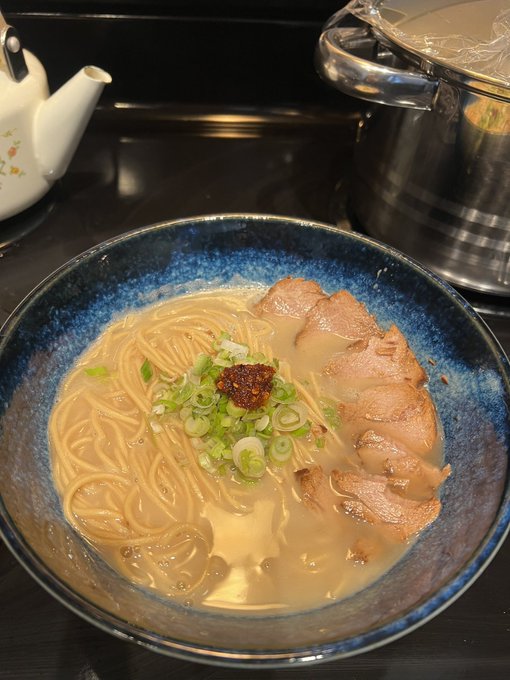 2 pic. So happy with how this turned out 😍🍜 https://t.co/lQr9YuE6TO