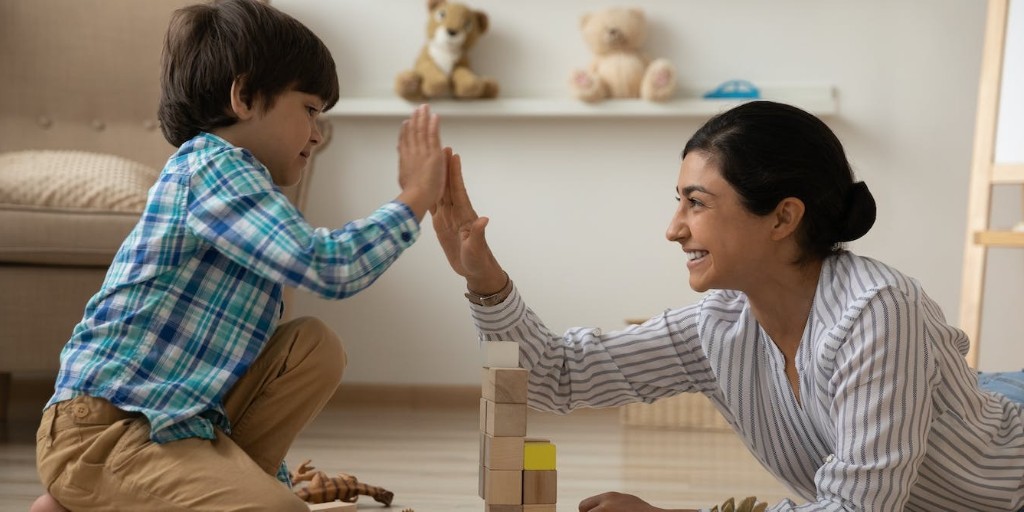UCalgary's tweet photo. #UCalgary professor, Dr. Sheri Madigan, and colleagues, provide 7 practical tips for success when parenting with ADHD https://t.co/GSxR7VmjKz @ConversationCA https://t.co/Nmt7ZrMbnl