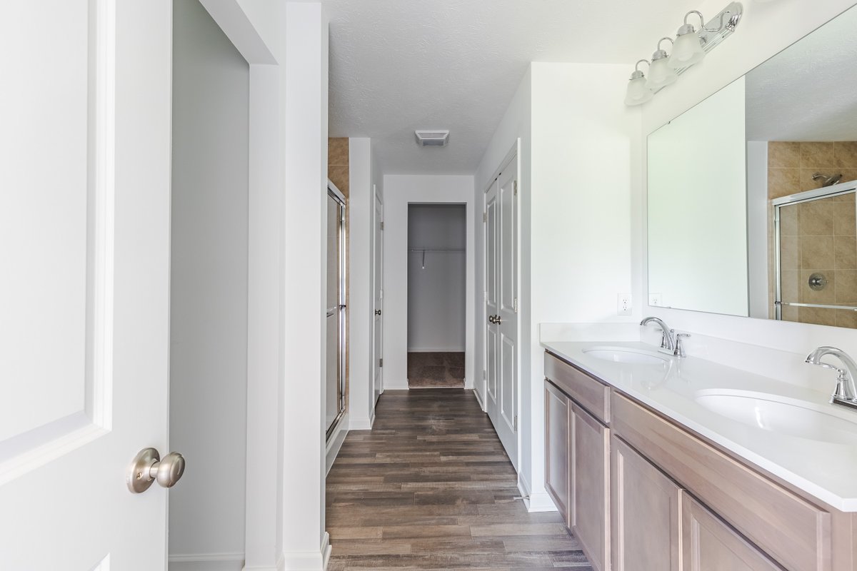 PyattBuilders's tweet photo. Are you in search of a newly constructed home that is move-in ready? Join Sean Canady of Carpenter Realtors for this weekend's open house in Indianapolis, Indiana. Details below!

Saturday, 1/13, from 10 AM - 3 PM https://t.co/hQ1a3oQq9y