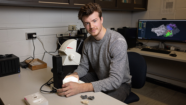 The Graduate Center (@gc_cuny) on Twitter photo New research by Ph.D. student Jordan Crowell (@crowelljw), Prof. Stephen Chester, and John Wible at @carnegiemnh settles a paleontological debate that has been brewing for over 100 years gc.cuny.edu/news/new-resea… <a href="/ChesterLabCUNY/">Chester Lab @ BROOKLYN</a> <a href="/BklynCollege411/">Brooklyn College</a> @gccunyanthro New research by Ph.D. student Jordan Crowell (@crowelljw), Prof. Stephen Chester, and John Wible at @carnegiemnh settles a paleontological debate that has been brewing for over 100 years gc.cuny.edu/news/new-resea… <a href="/ChesterLabCUNY/">Chester Lab @ BROOKLYN</a> <a href="/BklynCollege411/">Brooklyn College</a> @gccunyanthro