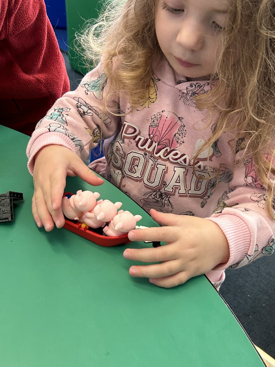 Lizzy Leblanc tweet media