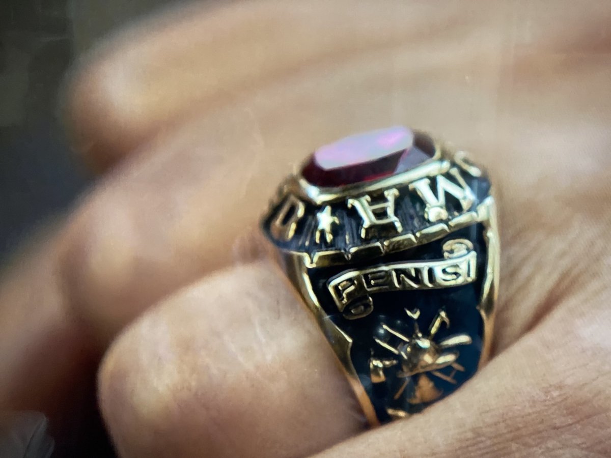 DischiaviSRing's tweet photo. Good buddy of mine. If you haven't seen his show check it out #TacomaFD #StevesRing #OneRingTorulethemall #BlingRing #DeadFiles #TruTV #CaptainsRing #Rings #Firefighters https://t.co/JKCyDwqsVi