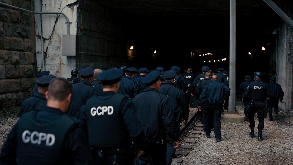 watn_tarnation's tweet photo. Reports coming in that thousands of NYPD officers and mutual aid officers from other cities have been deployed into the New York subway and sewer system in an effort to locate additional tunnels https://t.co/PDDgY6Q7hJ