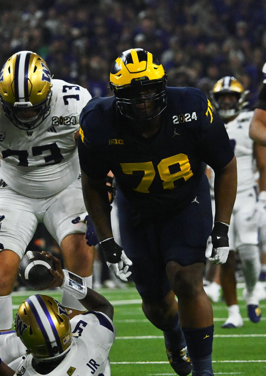 TWH_Chris's tweet photo. The Boogeyman is real.😈🏆

📸

#GoBlue https://t.co/m8Bwqvv5mg