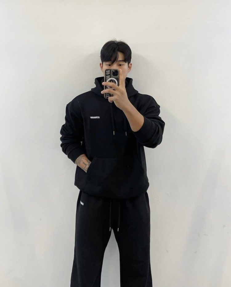ㅤ

BeReal, veja o meu look da noite. Já posso ser modelo? 🤔ㅤ

ㅤ