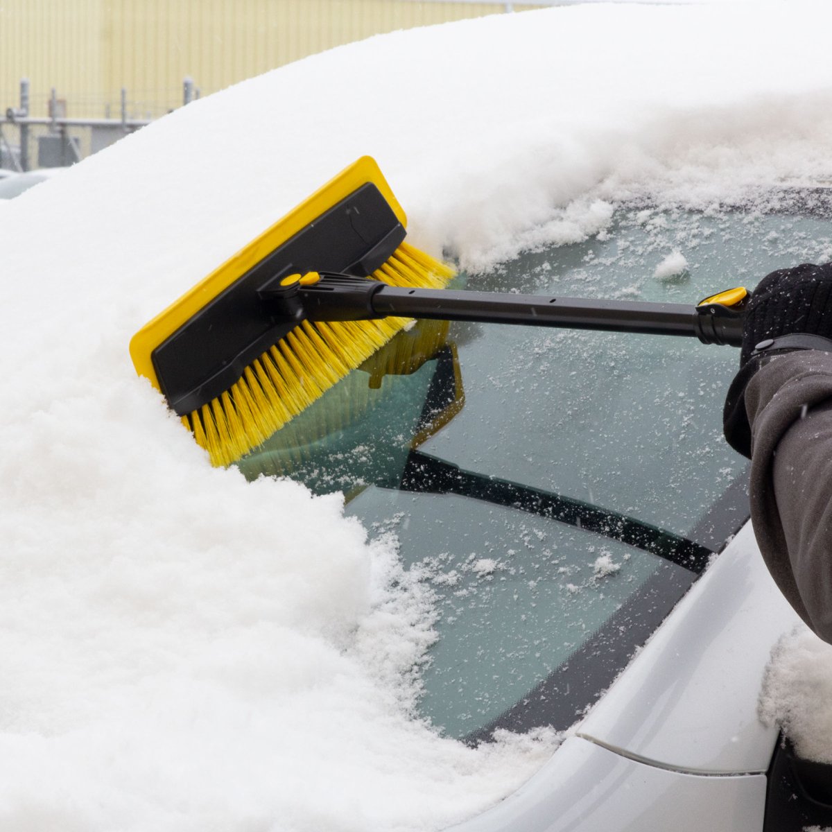 OfficialRainX's tweet photo. The snow &amp; ice may be tough but our 61” Snowbroom is tougher! Get yours today at your local Walmart or visit https://t.co/IQvJllcf2K:
https://t.co/g9rXREaTRD
#RainX #snowbroom #snowbrush #winterready #OutsmartTheElements https://t.co/bwaWDoTfsN
