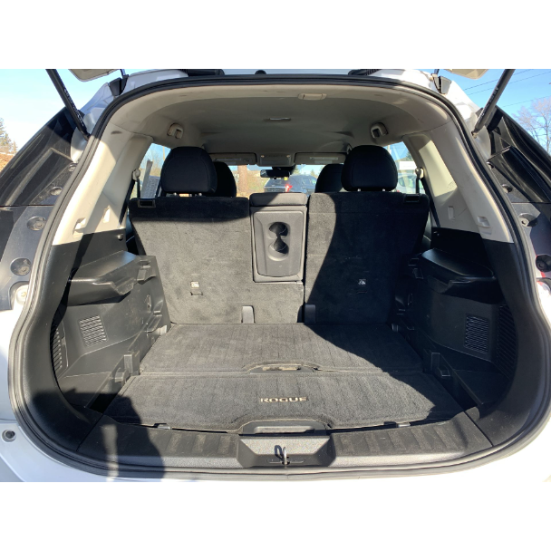 EastonMotorsWI's tweet photo. Cruising into the weekend in style with the 2020 Nissan Rogue S from Easton Motors! 🚗✨ Who's ready for a joy ride? Stock: A735BB #NissanRogue #EastonMotors #WeekendVibes #CarGoals #AdventuresAwait

Shop now 👉 https://t.co/G1c09WlcwJ https://t.co/k2ffoNXAhw