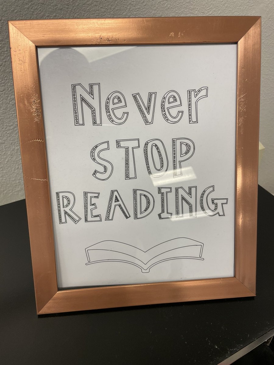 SThomas_SRMS's tweet image. Our 6th grade RLA dream team of @VChavez_HMS and @besparza_hms rolled out their reading and writing workshop today to make sure all Cavs are ready to crush their goals @Hernando_MS #chasing100 @LRocha_HMS