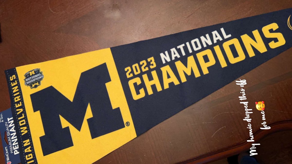 QUEENBOSSLADEE's tweet photo. Go BLUEEEE 〽️ #GoBlue #NationalChampionship #MichiganFootball #UofM https://t.co/VBgUQMq09f